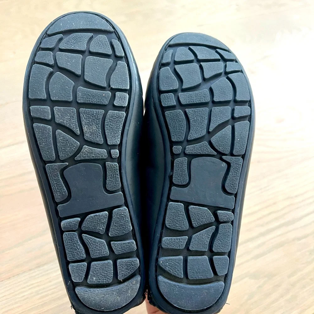 Boys moccasin leather shoes size 13
